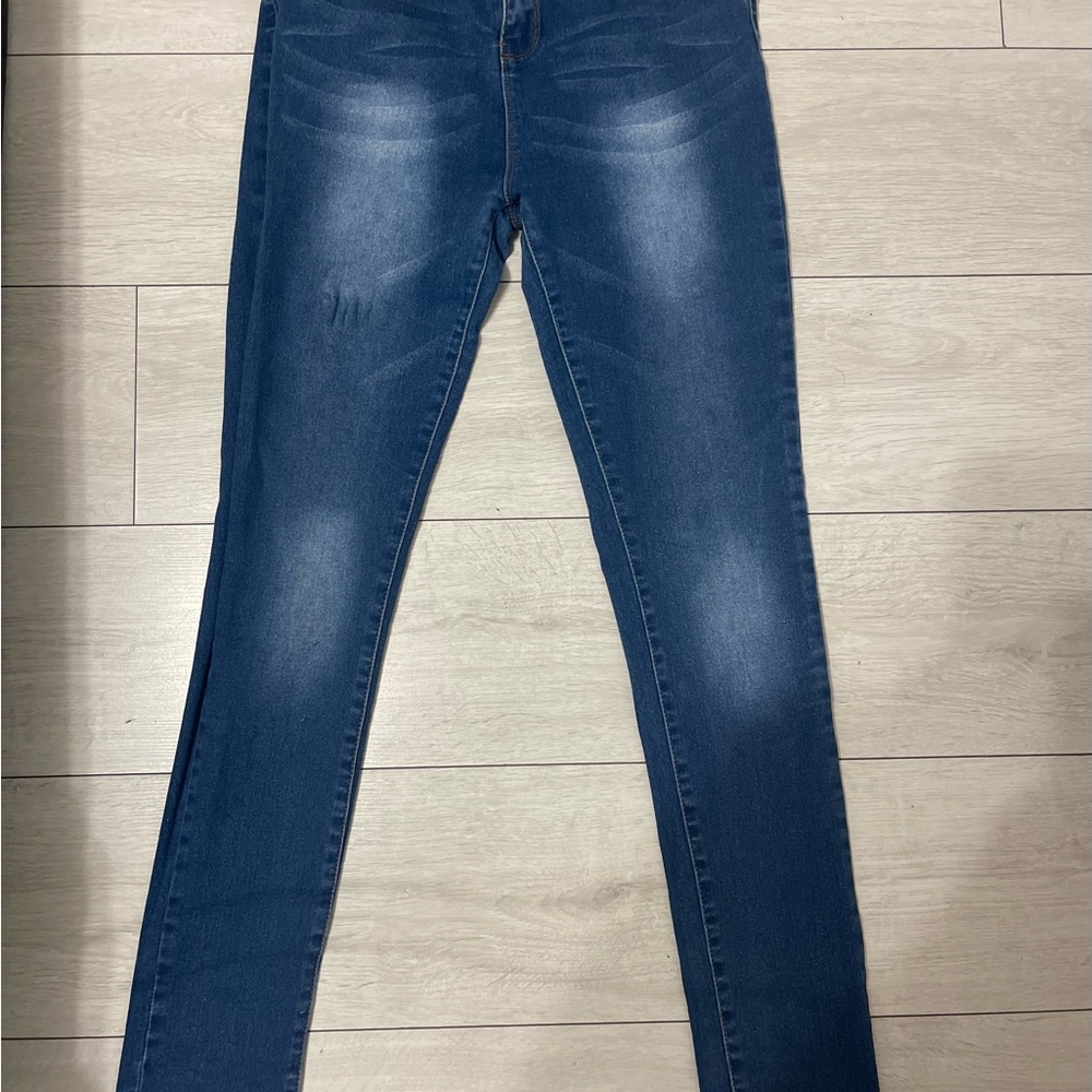 High Waisted True Blue Jeans 🥏